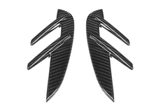 Laden Sie das Bild in den Galerie-Viewer, Carbon Fiber Fender Air Intakes for BMW G80 Cyber